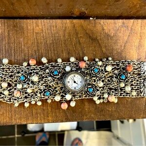 Vintage WhiteBlack Home Market Watch Bracelet